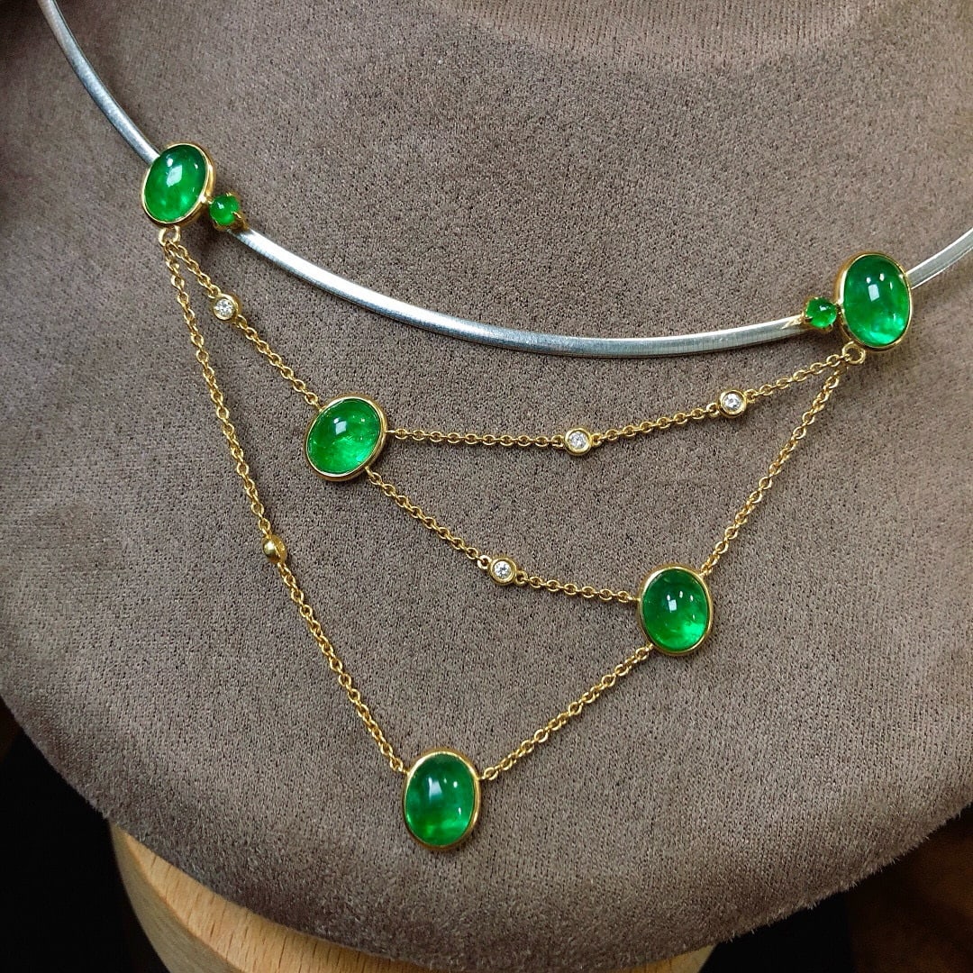 14k Gold 8.11 Ctw Vivid Green Natural Emerald & Diamond Necklace - 6