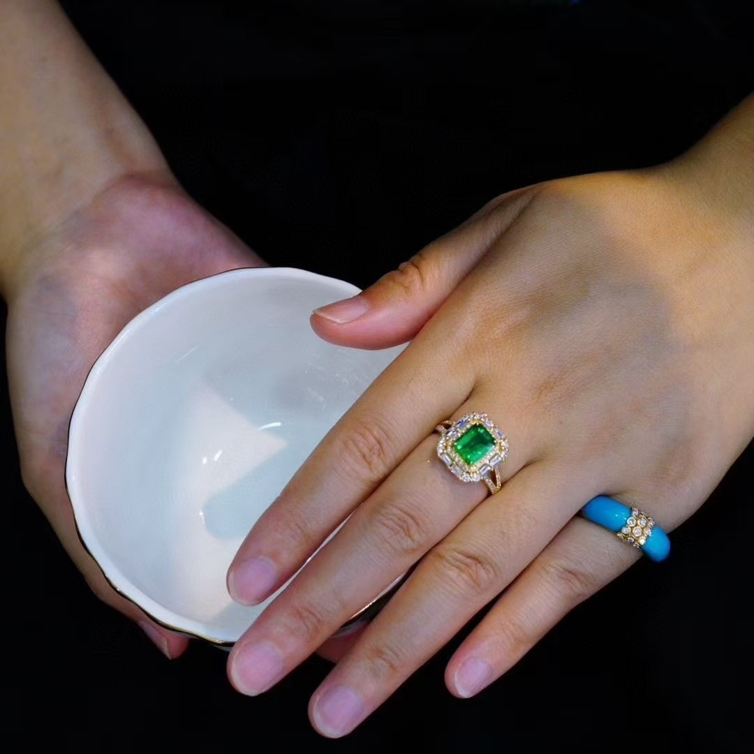 14k Gold 2.61 Ctw Natural Emerald & Diamond Ring - 4