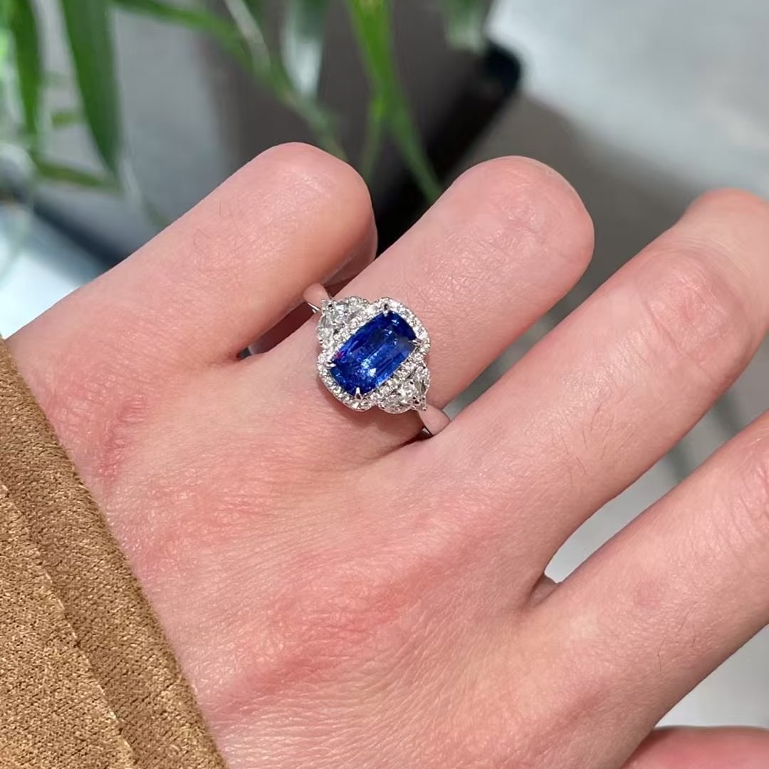 14k Gold 2.18 Ct Natural Sapphire & Diamond Ring - 5