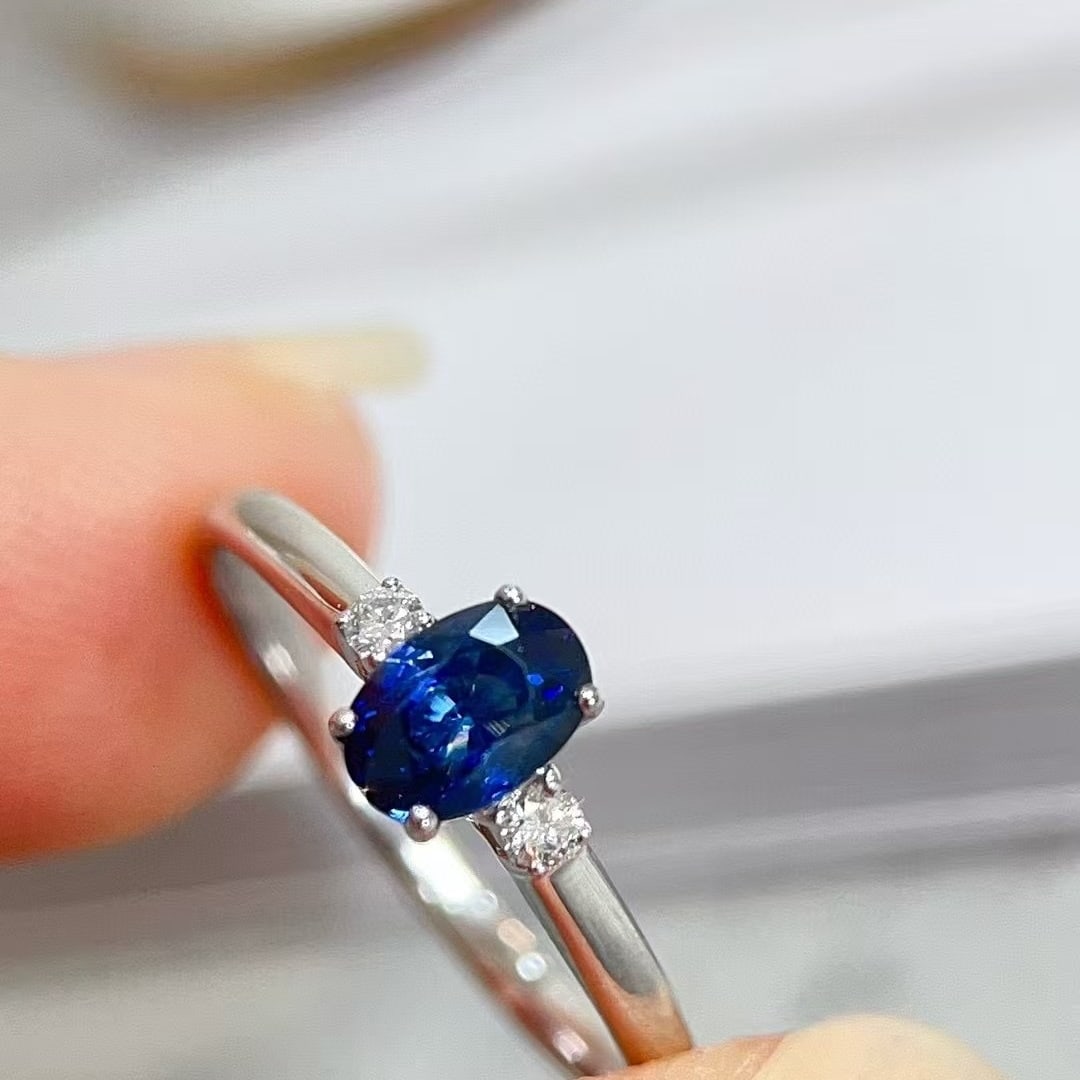 14k Gold 0.86 Ctw Natural Sapphire & Diamond Ring: Ref:230952418 // gold content:14k gold // ring size:7. 25us // // main gemstone:sapphire // shape:oval // carat weight:0. 8ct // color:royal blue // treatment:natural // // adjacent gemstone 2 : diamo