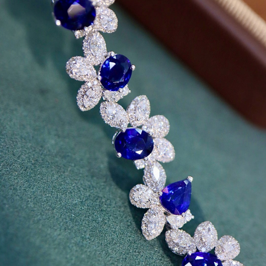 14k Gold 11.95 Ctw Vivid Blue Natural Sapphire & Diamond Bracelet - 2