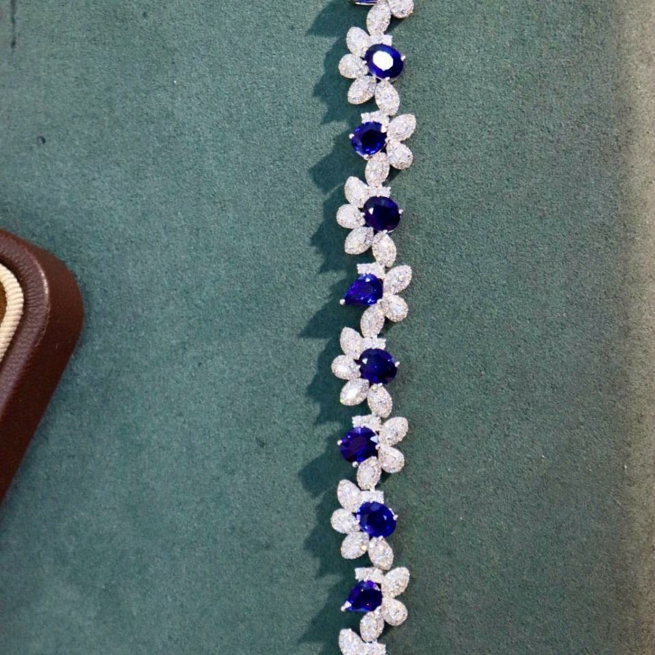 14k Gold 11.95 Ctw Vivid Blue Natural Sapphire & Diamond Bracelet - 5