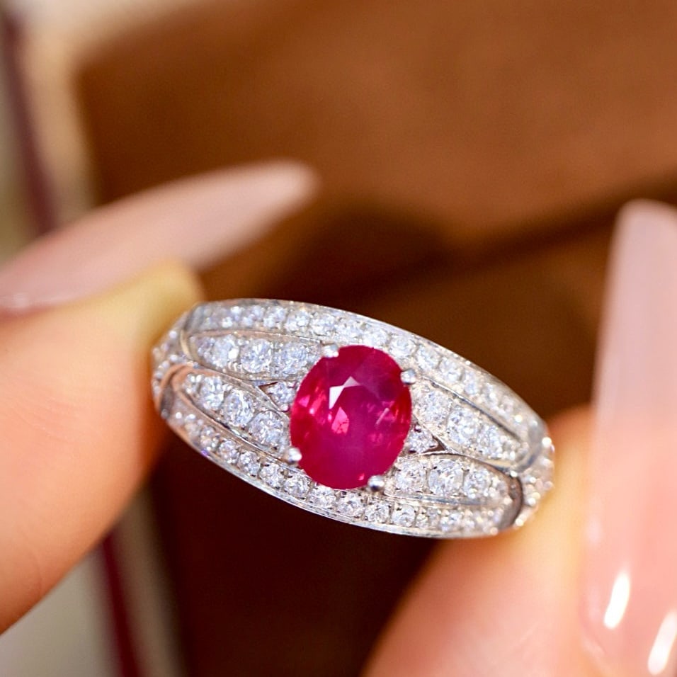 14k Gold 1.50 Ctw Natural Ruby & Diamond Ring: Ref:230952427 // gold content:14k gold // ring size:7. 25us // // main gemstone:ruby // shape:oval // carat weight:1. 05ct // color:red // treatment:natural // // adjacent gemstone 2 : diamond // shap