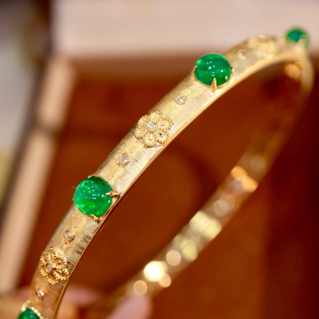 14k Gold 4.04 Ctw Natural Emerald & Diamond Bangle - 2