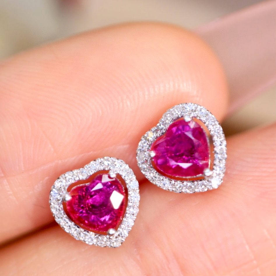 14k Gold 0.78 Ctw Natural Ruby & Diamond Earrings: Ref:230952431 // gold content:14k gold // main gemstone:ruby // shape:heart // carat weight:0. 7ct // color:red // treatment:natural // // adjacent gemstone 2 : diamond // shape:round // carat weight: