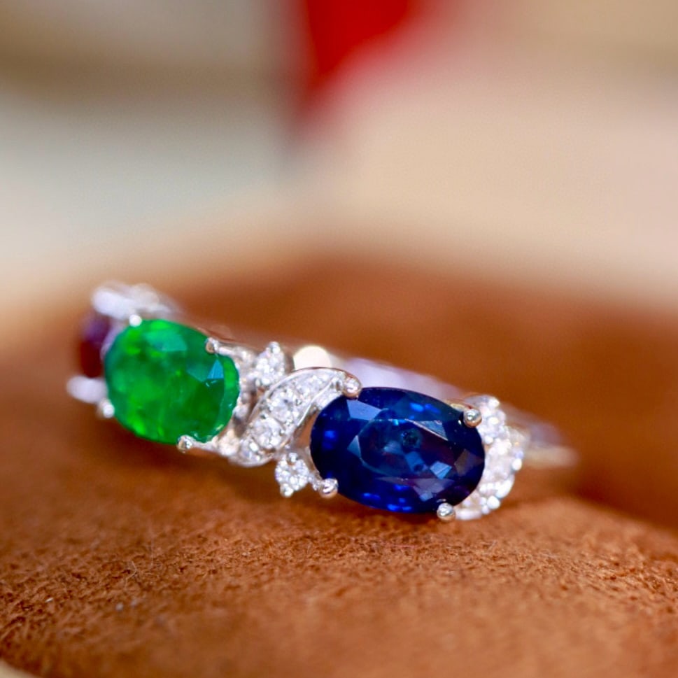 14k Gold 2.09 Ctw Natural Emerald & Sapphire & Ruby & Diamond Ring - 4