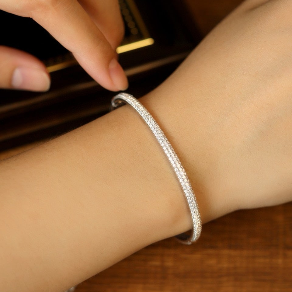 14k Gold 3.5 Ct Natural H Diamond Bangle - 7