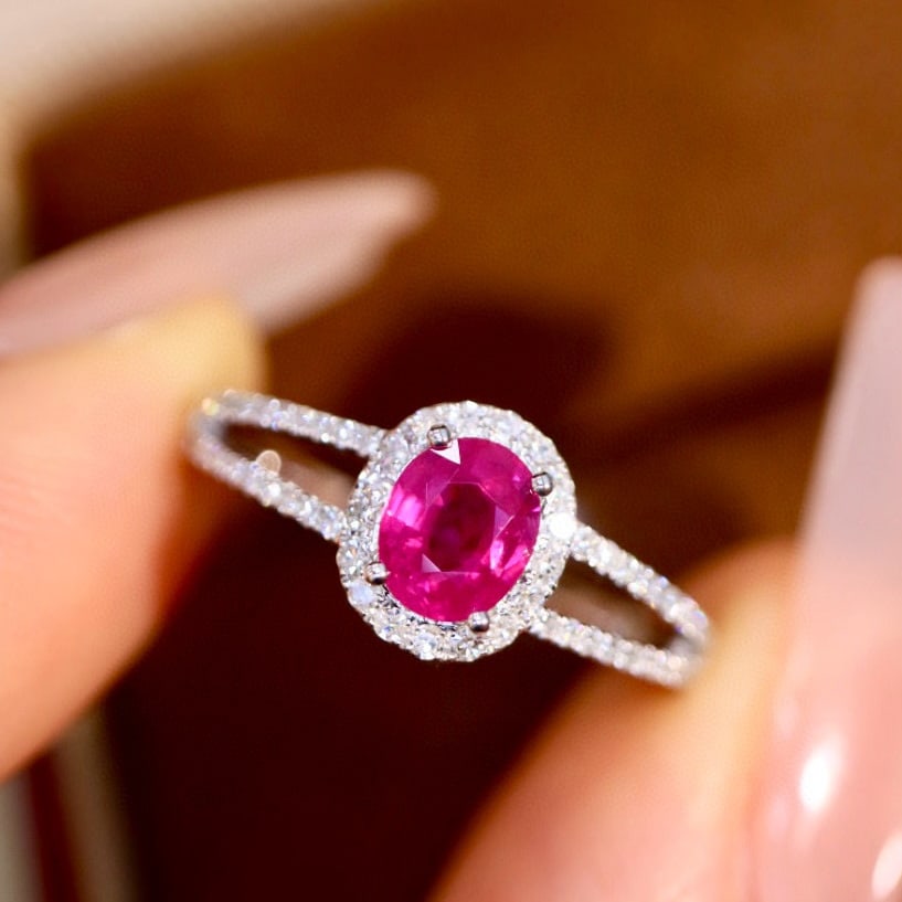 14k Gold 0.70 Ctw Natural Ruby & Diamond Ring: Ref:230952436 // gold content:14k gold // ring size:7. 25us // // main gemstone:ruby // shape:oval // carat weight:0. 53ct // color:red // treatment:natural // // adjacent gemstone 2 : diamond // shap