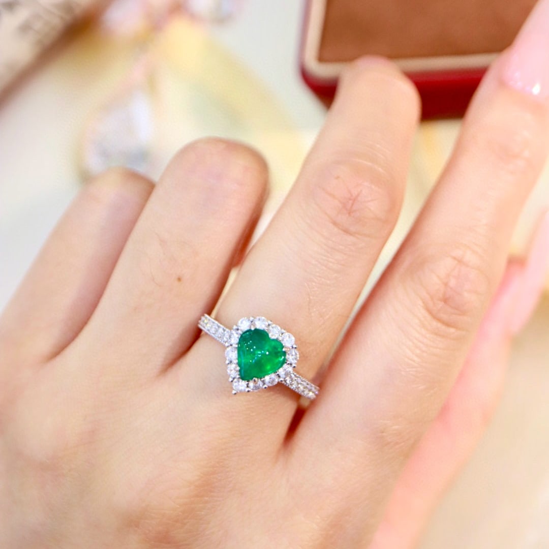 14k Gold 1.84 Ctw Natural Emerald & Diamond Ring - 8