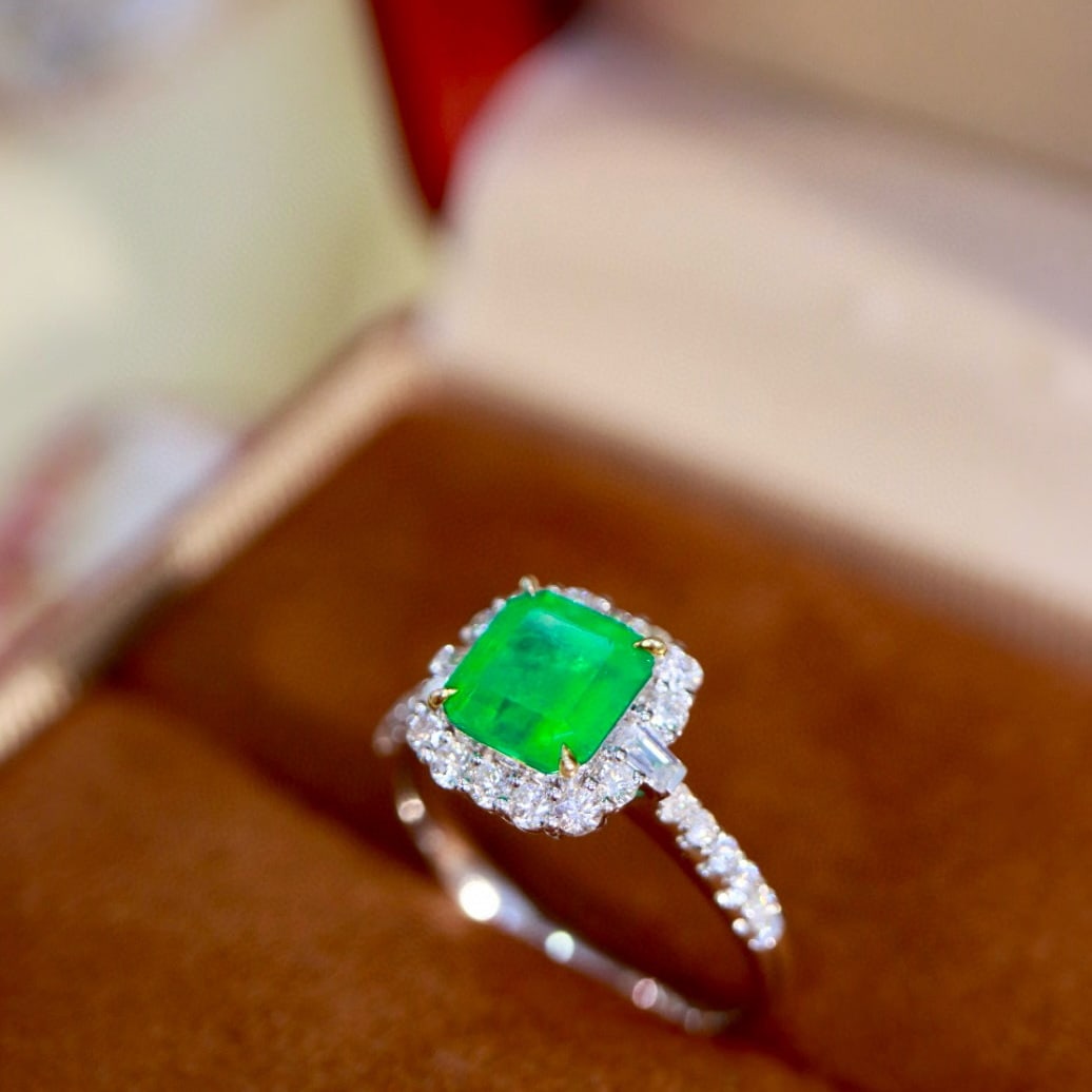 14k Gold 1.61 Ctw Natural Emerald & Diamond Ring - 6