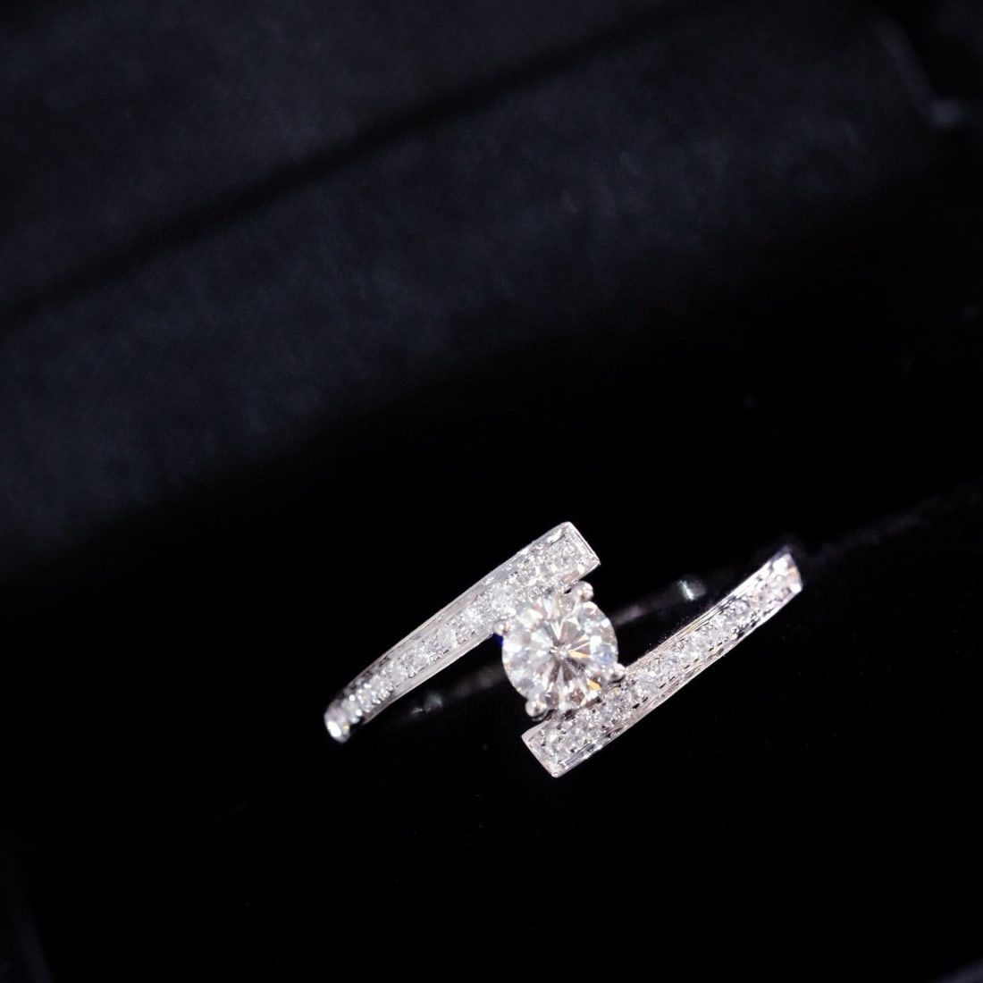 14k Gold 0.3 Ct Natural H Diamond Ring - 3