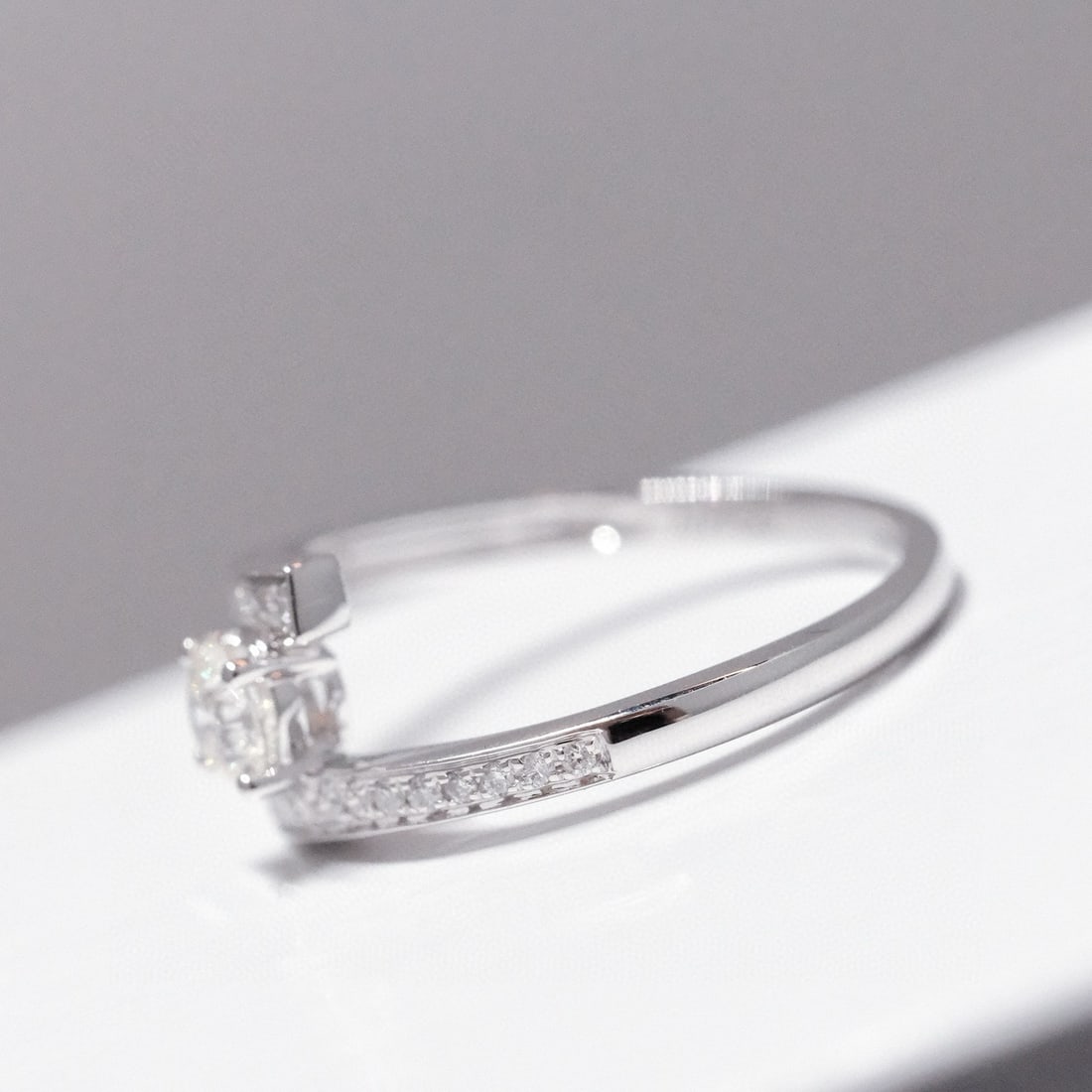 14k Gold 0.3 Ct Natural H Diamond Ring - 6