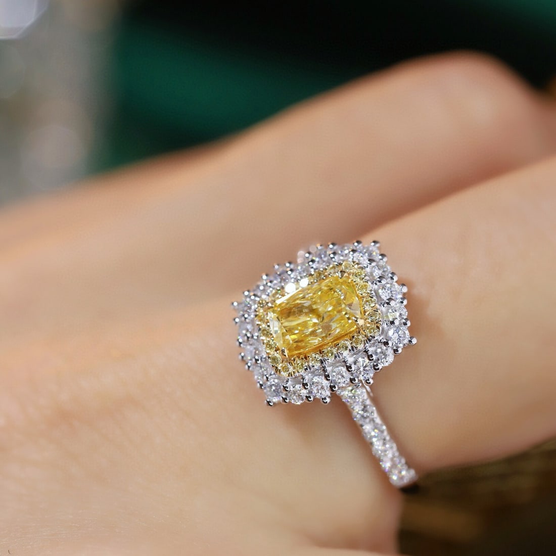 14k Gold 1.65 Ctw Natural Yellow Diamond & Diamond Ring - 7
