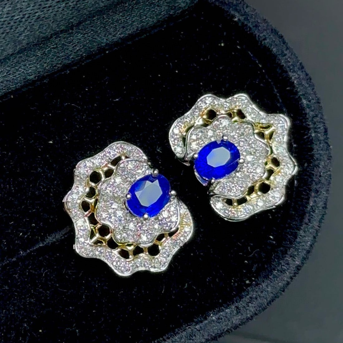 14k Gold 0.85 Ct Natural Sapphire & Diamond Earrings - 4