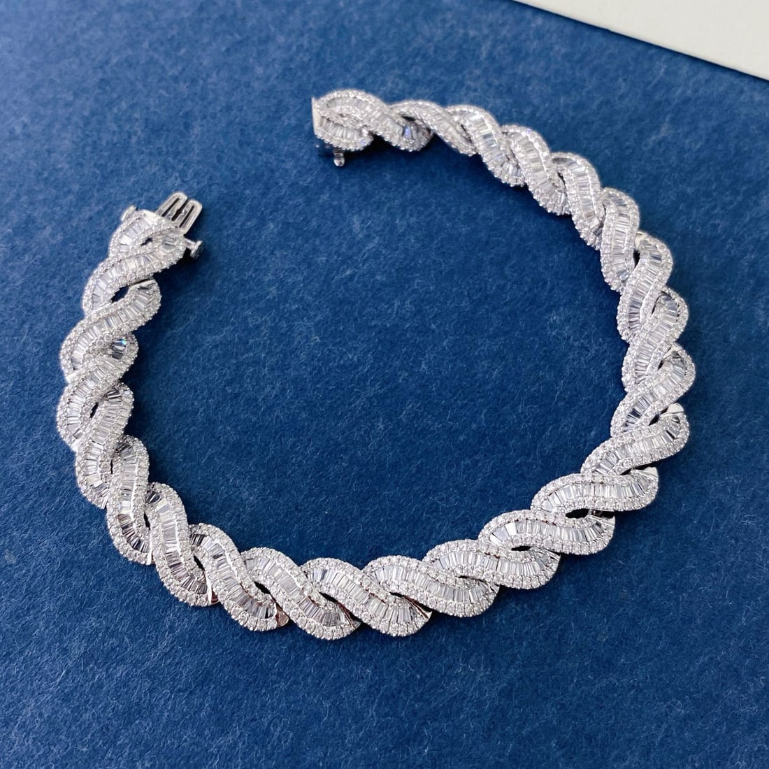 14k Gold 4.2 Ct Natural H Diamond Bracelet - 4