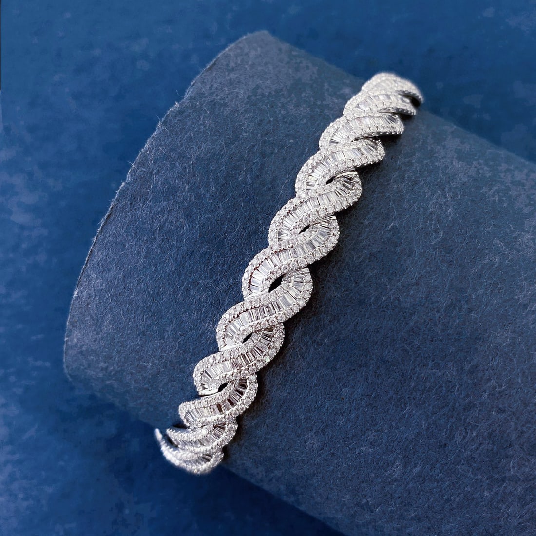 14k Gold 4.2 Ct Natural H Diamond Bracelet - 5