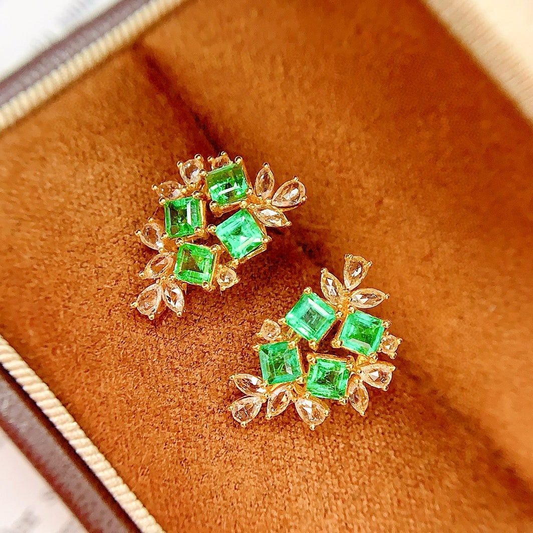 14k Gold 1.5 Ct Natural Emerald & Sapphire Earrings - 3