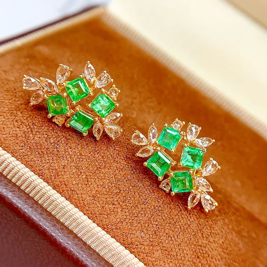 14k Gold 1.5 Ct Natural Emerald & Sapphire Earrings - 4