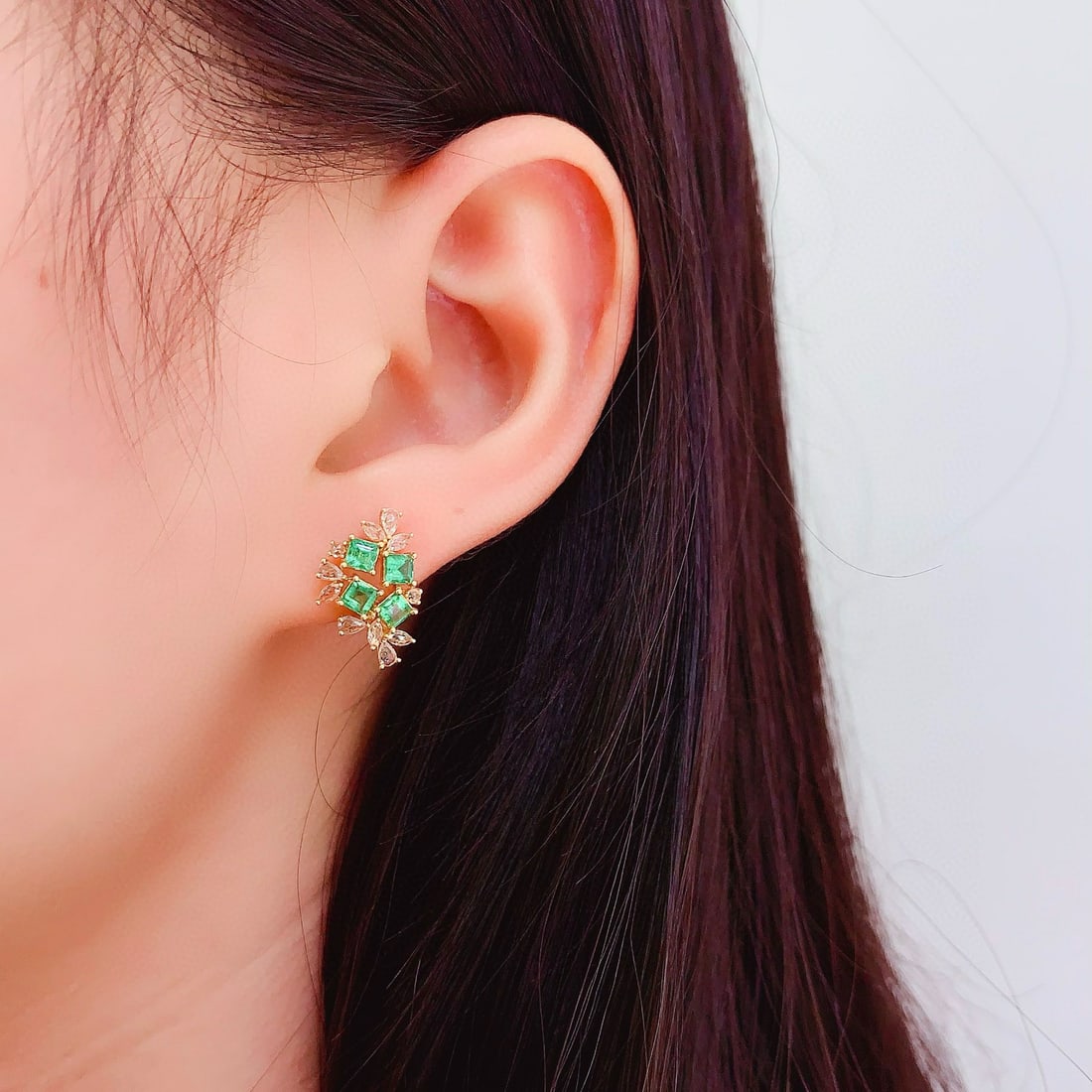 14k Gold 1.5 Ct Natural Emerald & Sapphire Earrings - 5