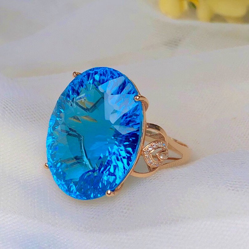 14k Gold 36.90 Ct Natural Topaz & Diamond Ring - 3