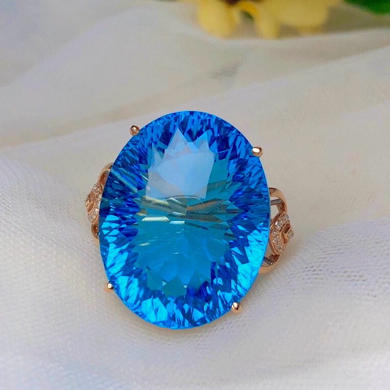 14k Gold 36.90 Ct Natural Topaz & Diamond Ring - 4