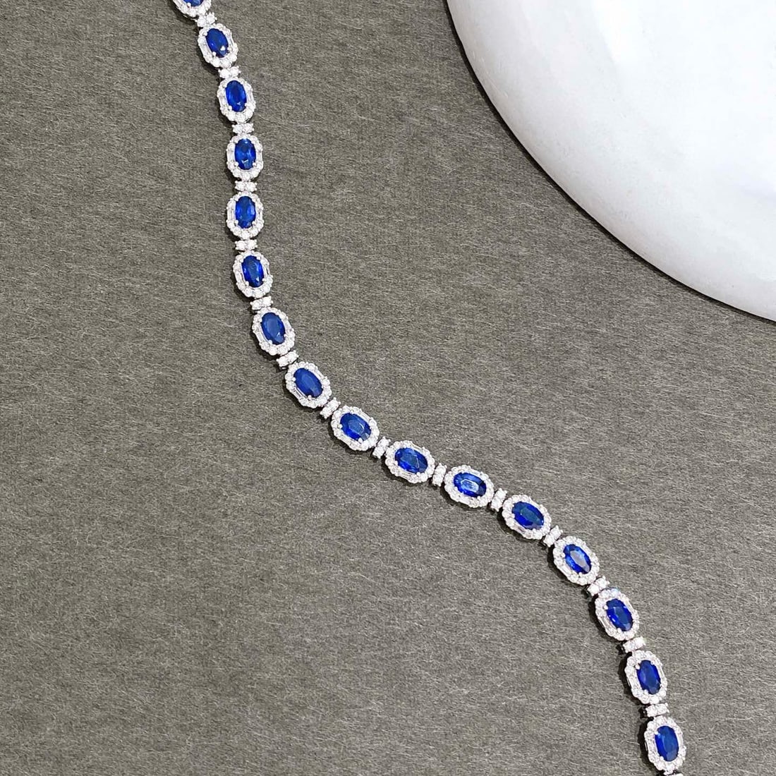 14k Gold 8.52 Ctw Natural Sapphire & Diamond Bracelet - 3