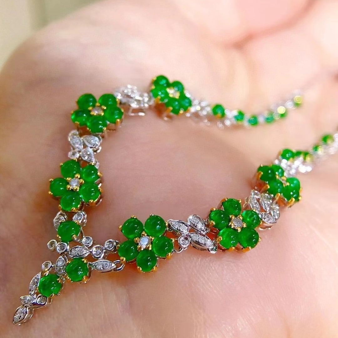 14k Gold 6 Ct Vivid Green Natural Emerald & Diamond Necklace - 2