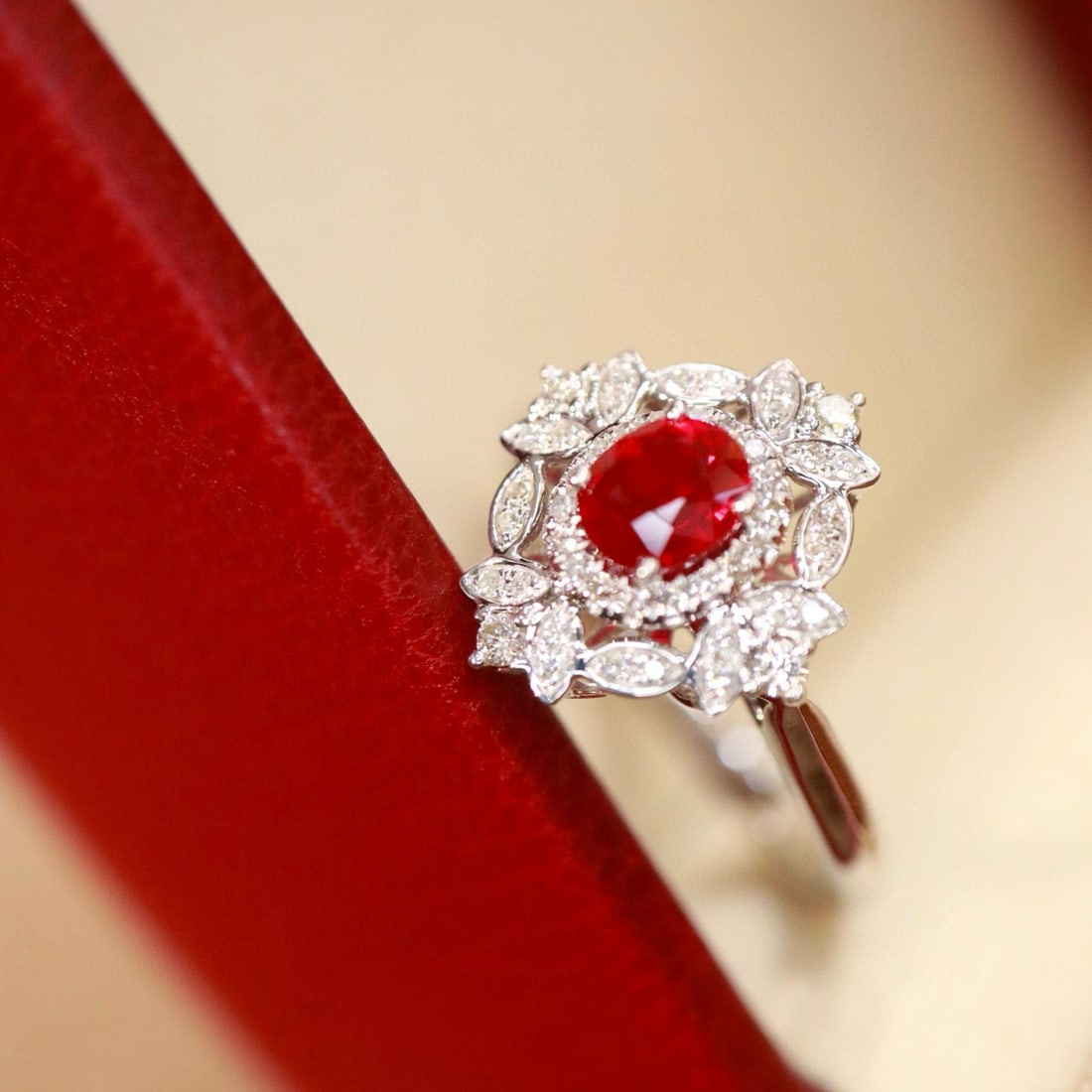 14k Gold 0.82 Ctw Natural Ruby & Diamond Ring - 5