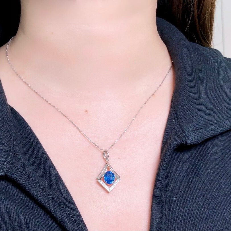 14k Gold 1.60 Ctw Vivid Blue Natural Sapphire & Diamond Pendant( Without Chain ) - 2