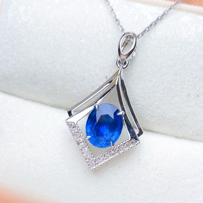 14k Gold 1.60 Ctw Vivid Blue Natural Sapphire & Diamond Pendant( Without Chain ) - 4