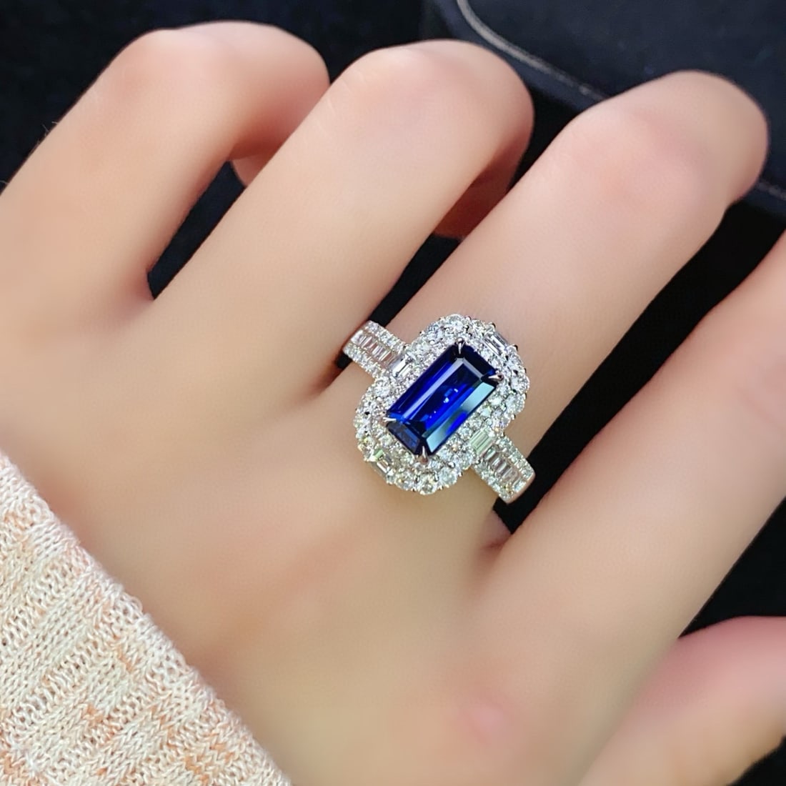 14k Gold 3.15 Ctw Natural Sapphire & Diamond Ring - 5