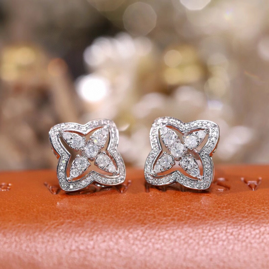 14k Gold 0.42 Ct Natural H Diamond Earrings - 4