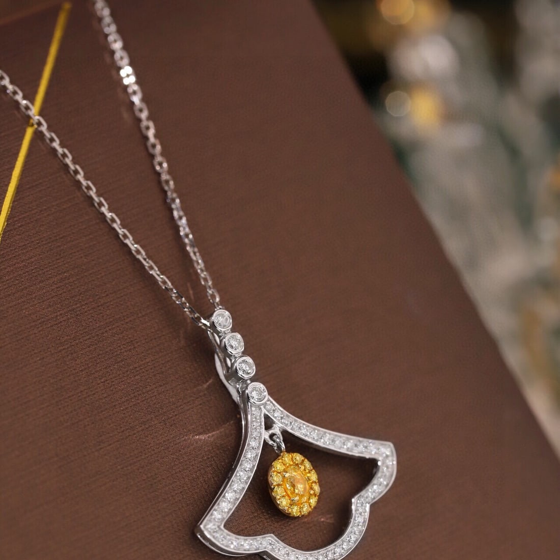 14k Gold 0.48 Ctw Natural Yellow Diamond & Diamond Necklace - 4