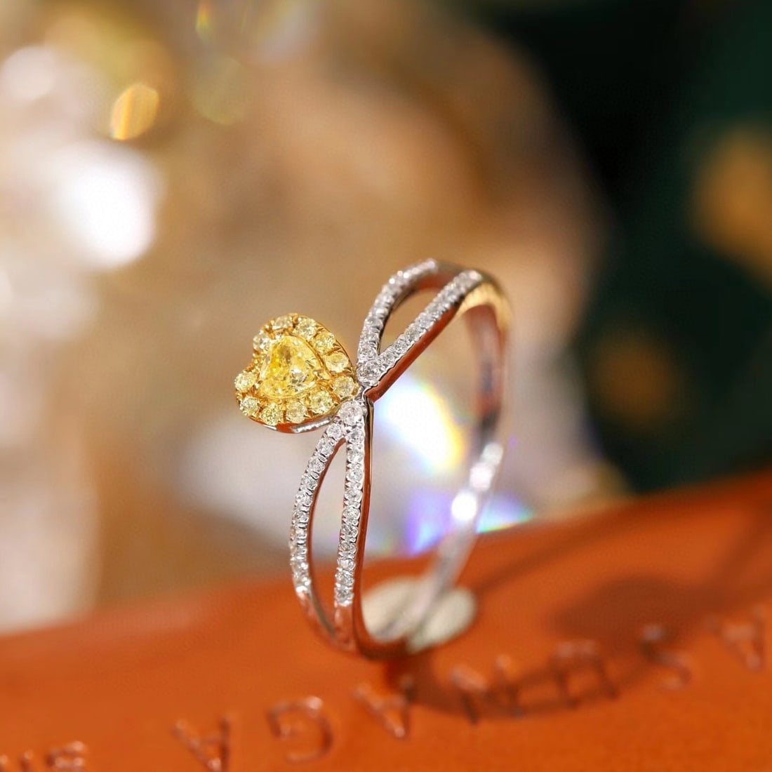 14k Gold 0.32 Ctw Natural Yellow Diamond & Diamond Ring - 3