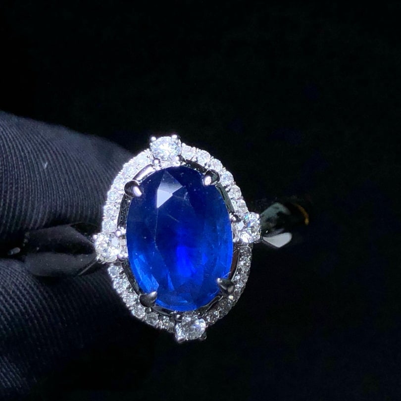 14k Gold 1.95 Ctw Vivid Blue Natural Sapphire & Diamond Ring - 2