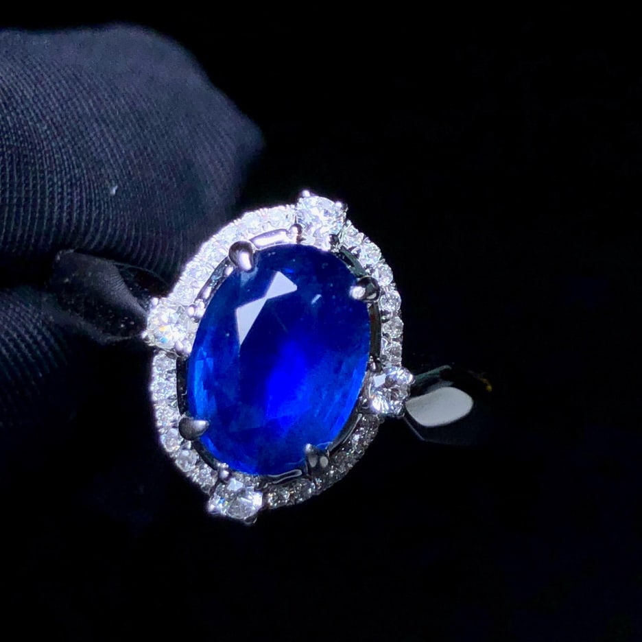 14k Gold 1.95 Ctw Vivid Blue Natural Sapphire & Diamond Ring - 4