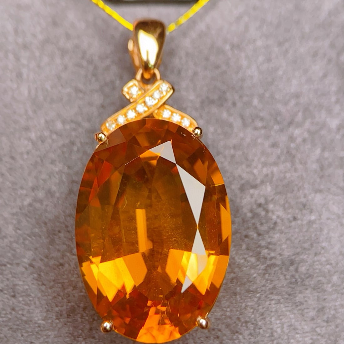 14k Gold 3.87 Ctw Natural Citrine & Diamond Pendant( Without Chain ): Ref:230953129 // gold content:14k gold // main gemstone:citrine // shape:oval // carat weight:3. 84ct // color:yellow // treatment:natural // // adjacent gemstone 2 : diamond // number of stones:11 //