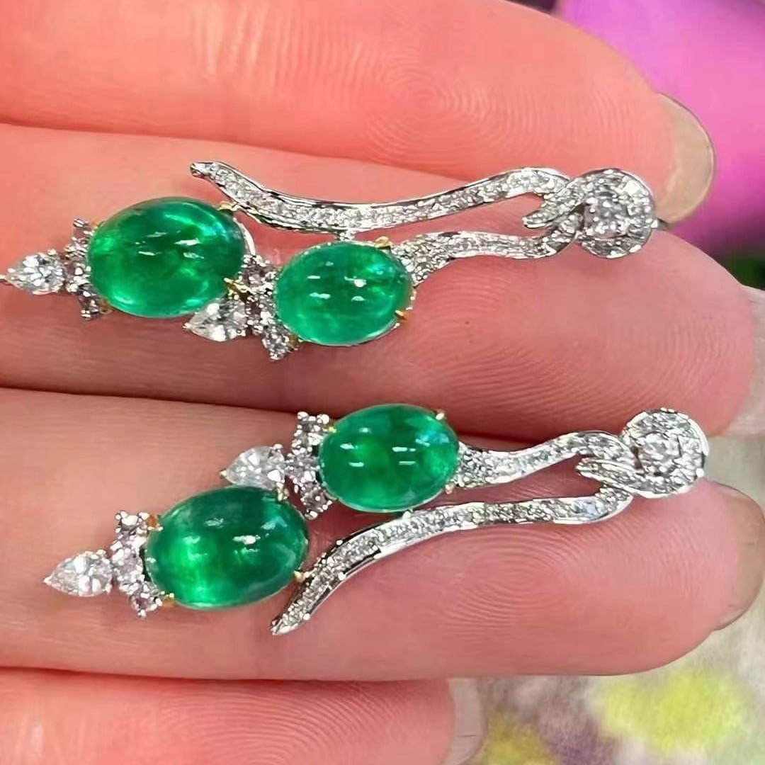 14k Gold 5.5 Ct Vivid Green Natural Emerald & Diamond Earrings - 3