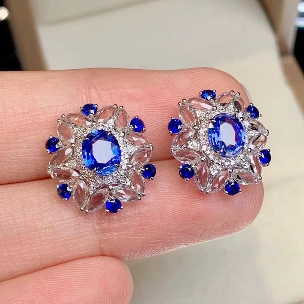 14k Gold 2 Ct Natural Sapphire & Sapphire & Diamond Earrings: Ref:230953140 // gold content:14k gold // main gemstone:sapphire // shape:oval // carat weight:2ct // color:cornflower blue // treatment:natural // // adjacent gemstone 2 : sapphire // shape:multiply