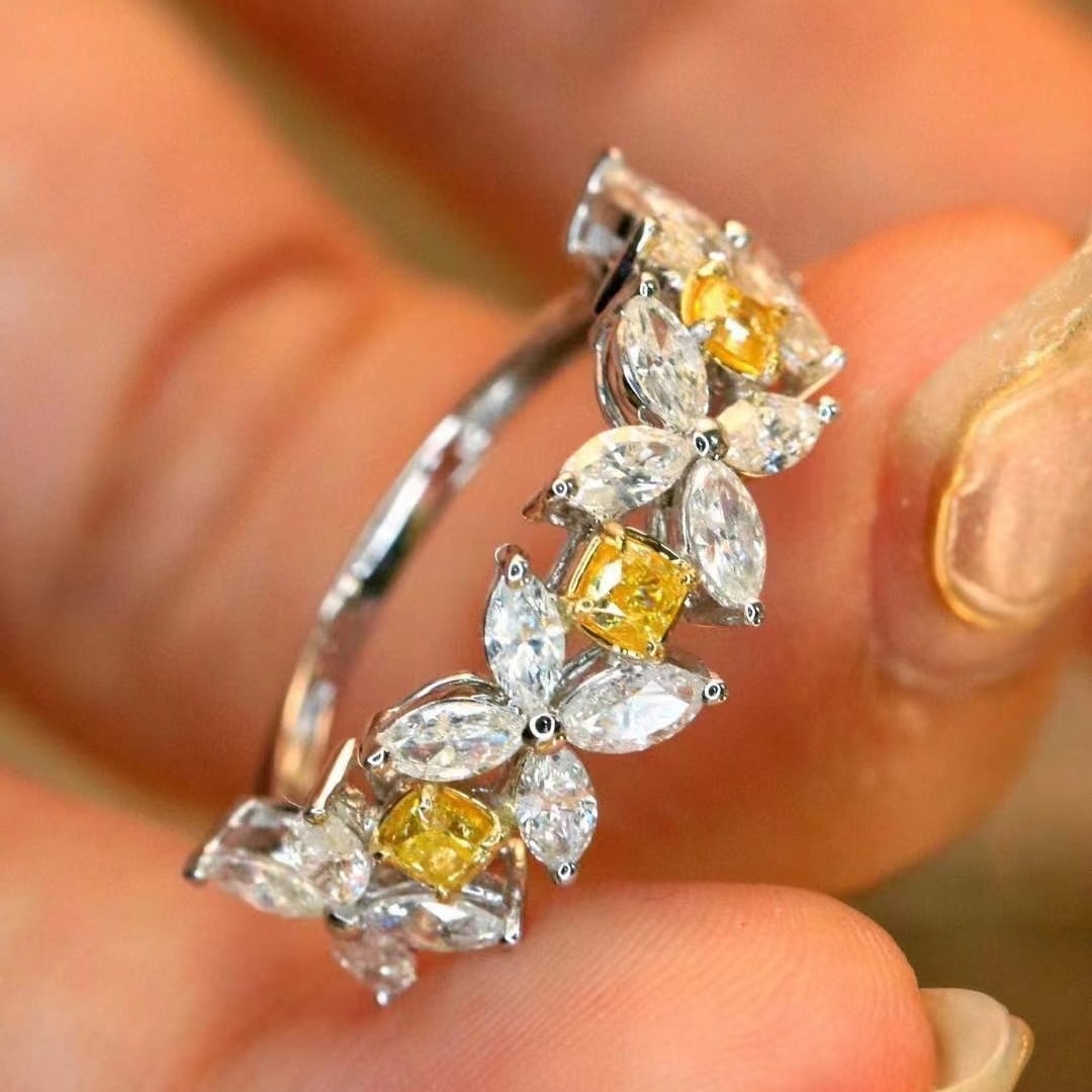 14k Gold 1.8 Ct Natural Color Diamond Ring - 3