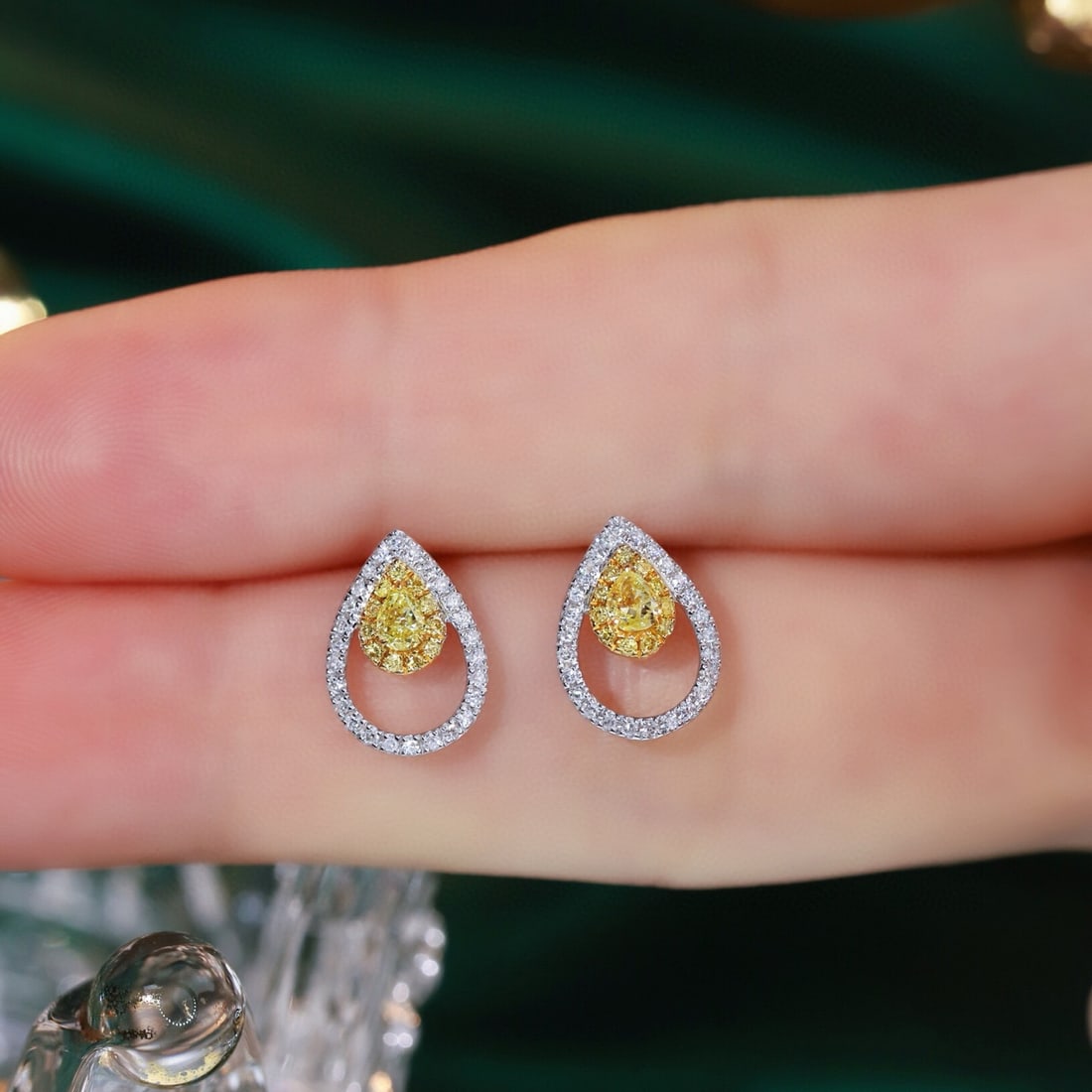 14k Gold 0.40 Ctw Natural Yellow Diamond & Diamond Earrings - 3