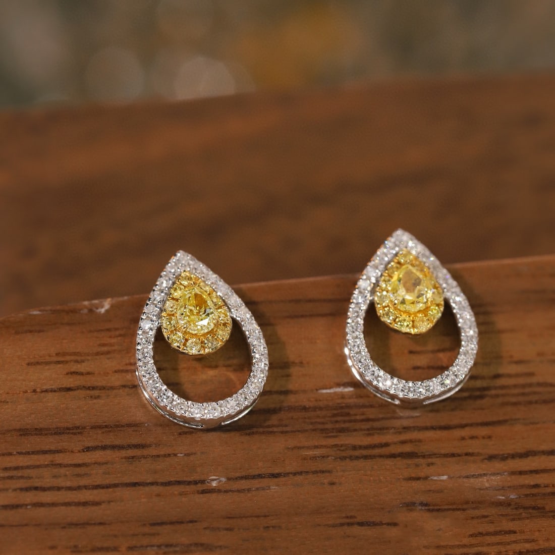 14k Gold 0.40 Ctw Natural Yellow Diamond & Diamond Earrings - 7
