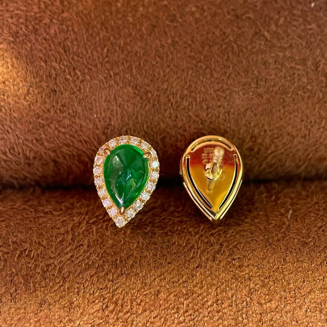 14k Gold 0.99 Ctw Vivid Green Natural Emerald & Diamond Earrings - 4