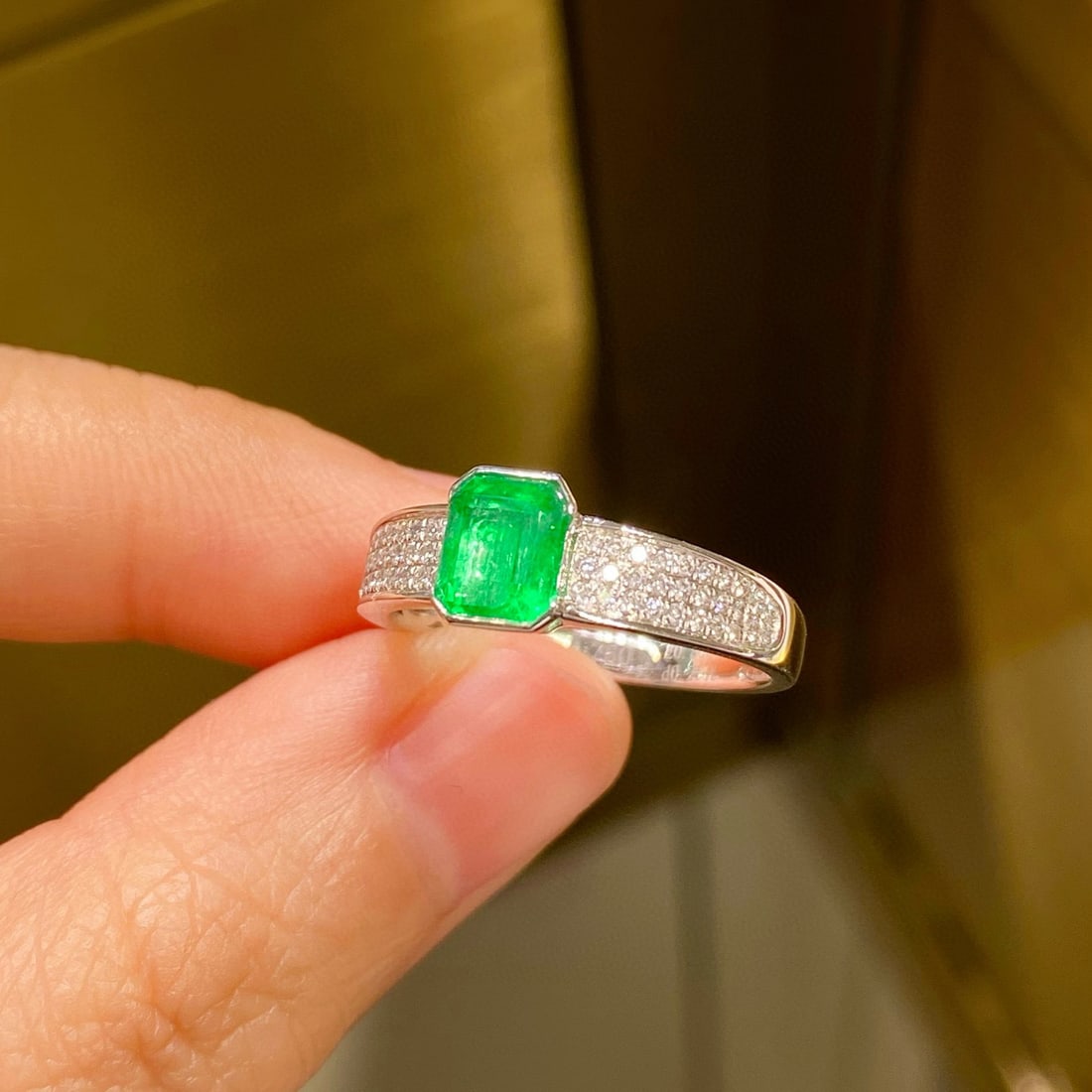 14k Gold 1.01 Ctw Natural Emerald & Diamond Ring - 2