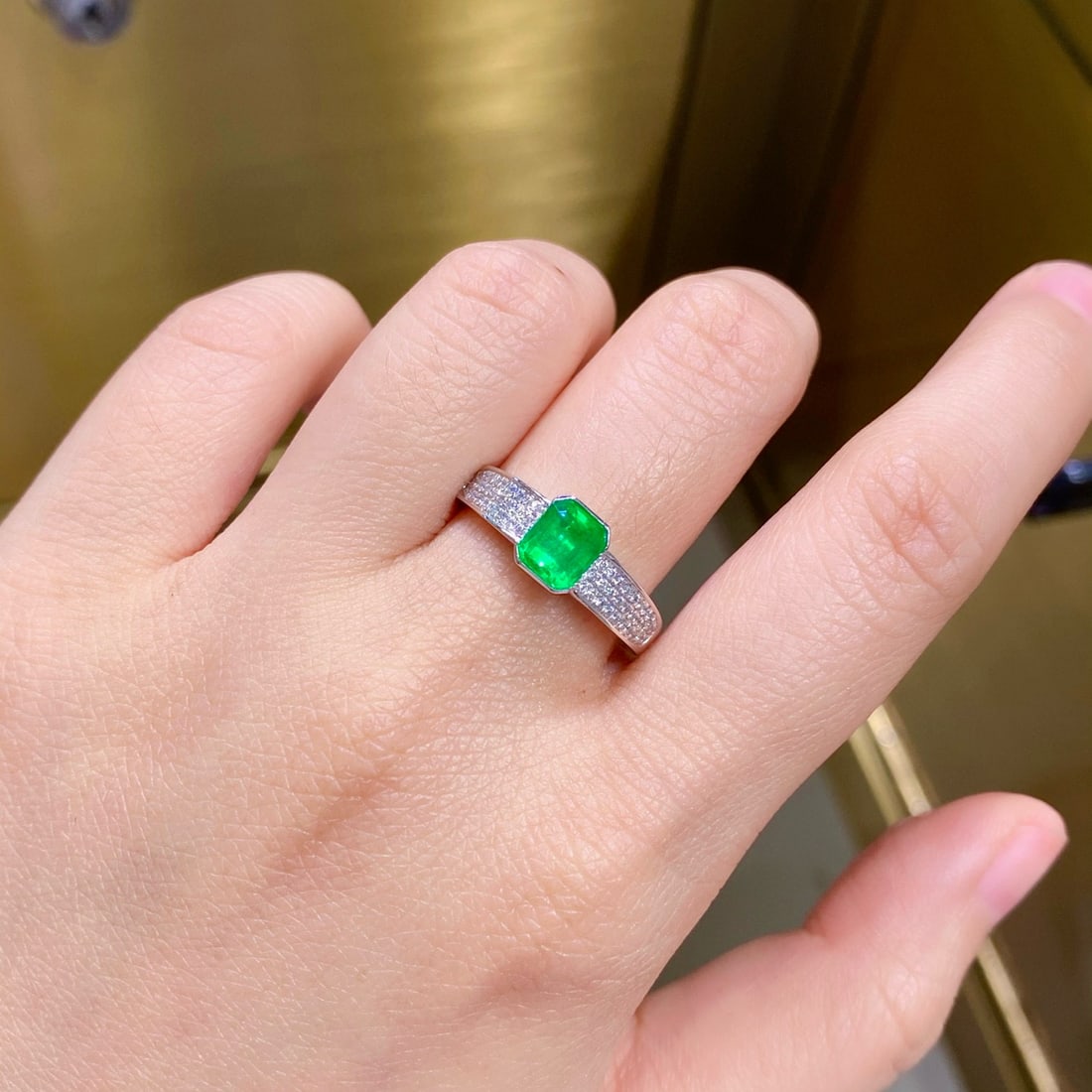 14k Gold 1.01 Ctw Natural Emerald & Diamond Ring - 4