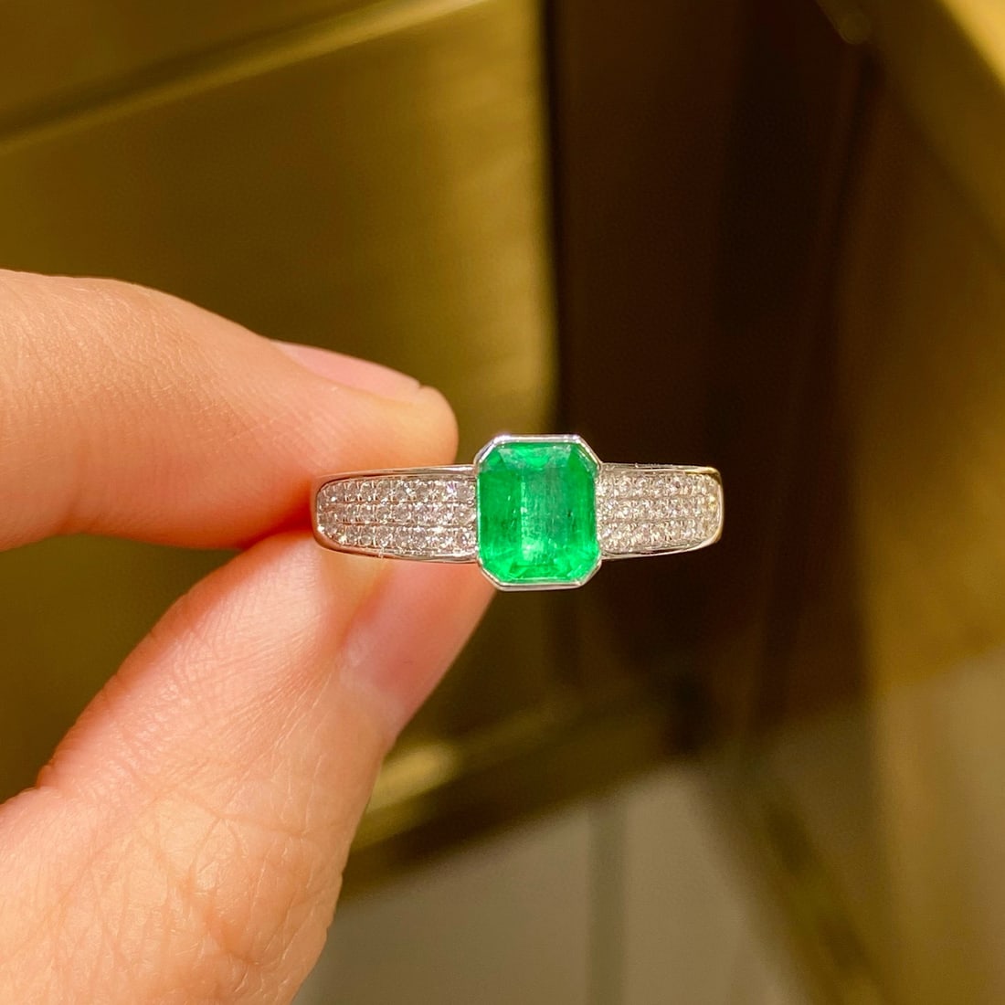 14k Gold 1.01 Ctw Natural Emerald & Diamond Ring - 5