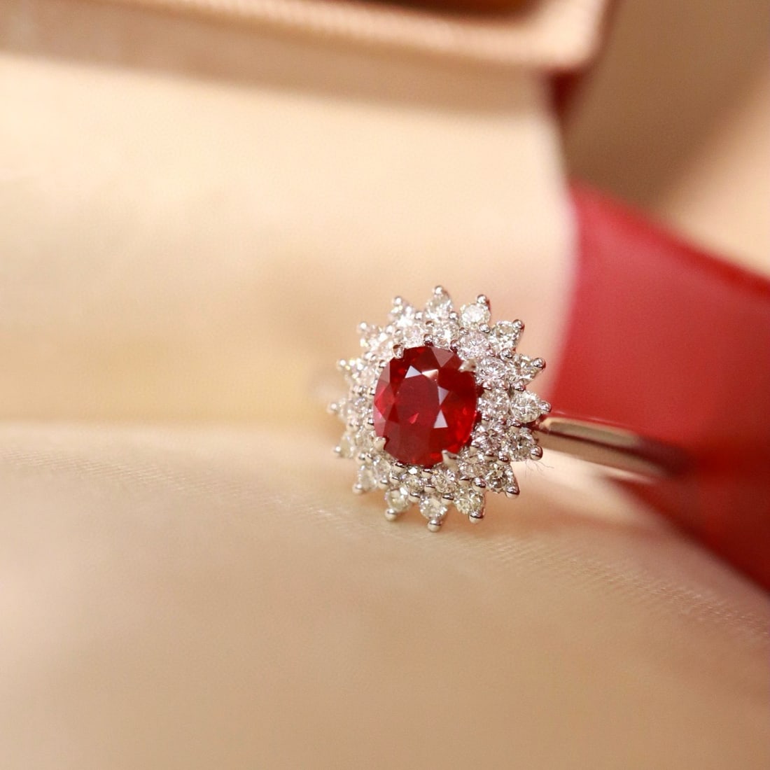 14k Gold 0.91 Ctw Natural Ruby & Diamond Ring - 4