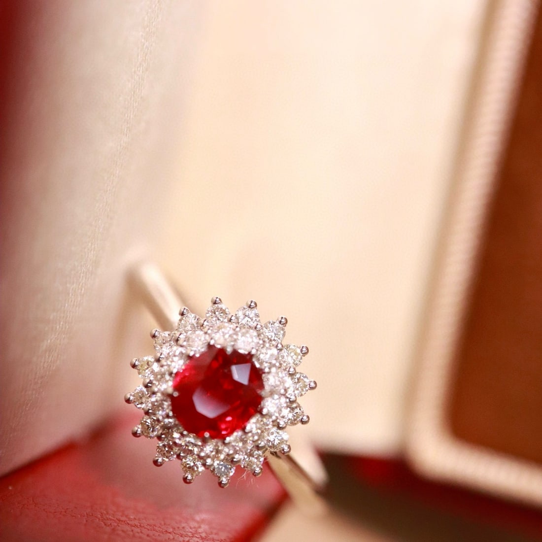 14k Gold 0.91 Ctw Natural Ruby & Diamond Ring - 5