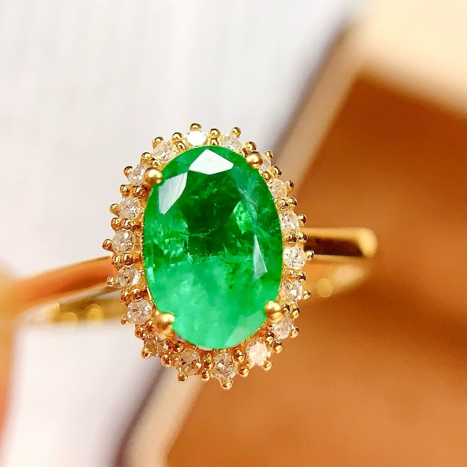 14k Gold 1.4 Ct Natural Emerald & Diamond Ring - 4