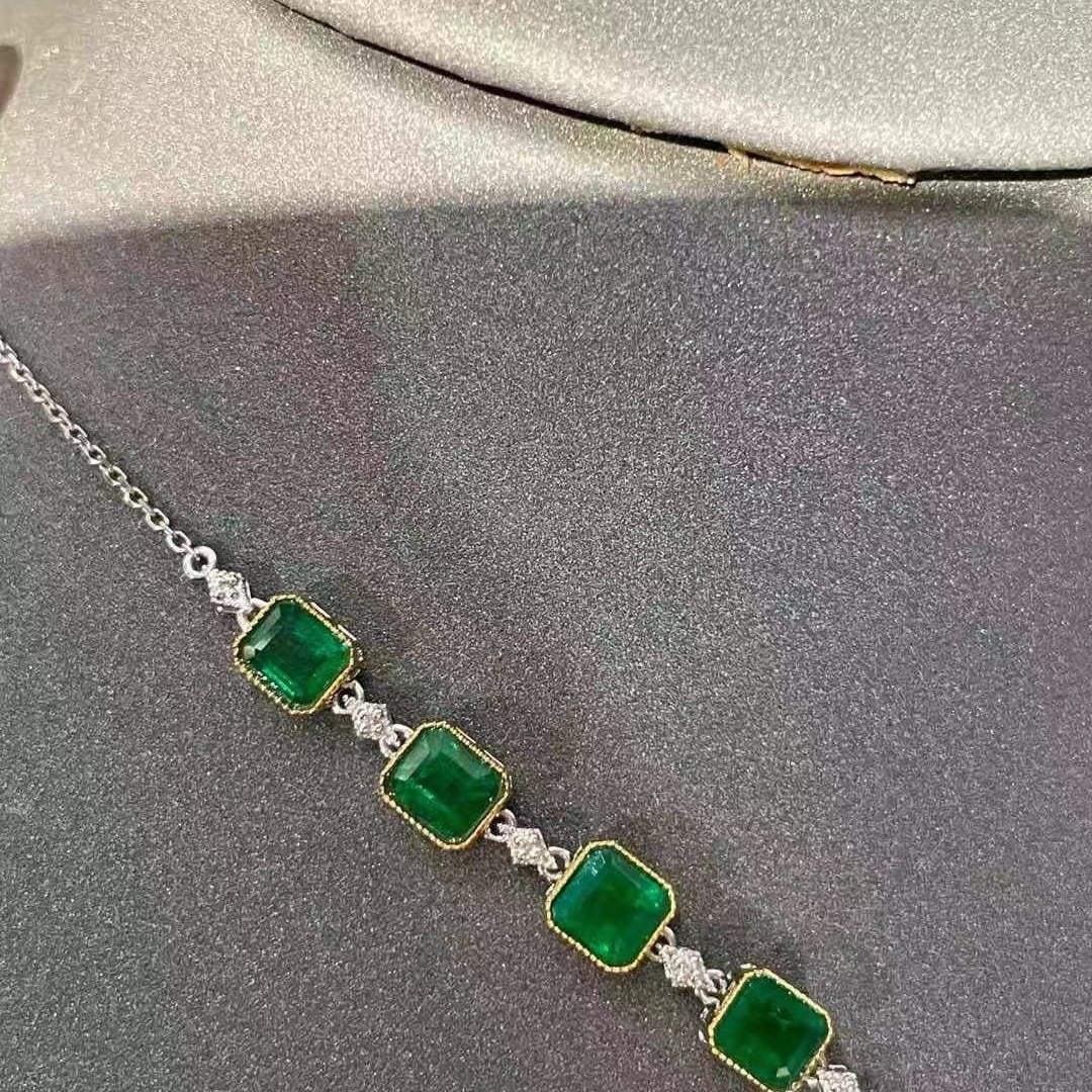 14k Gold 1.8 Ct Vivid Green Natural Emerald & Diamond Bracelet - 4